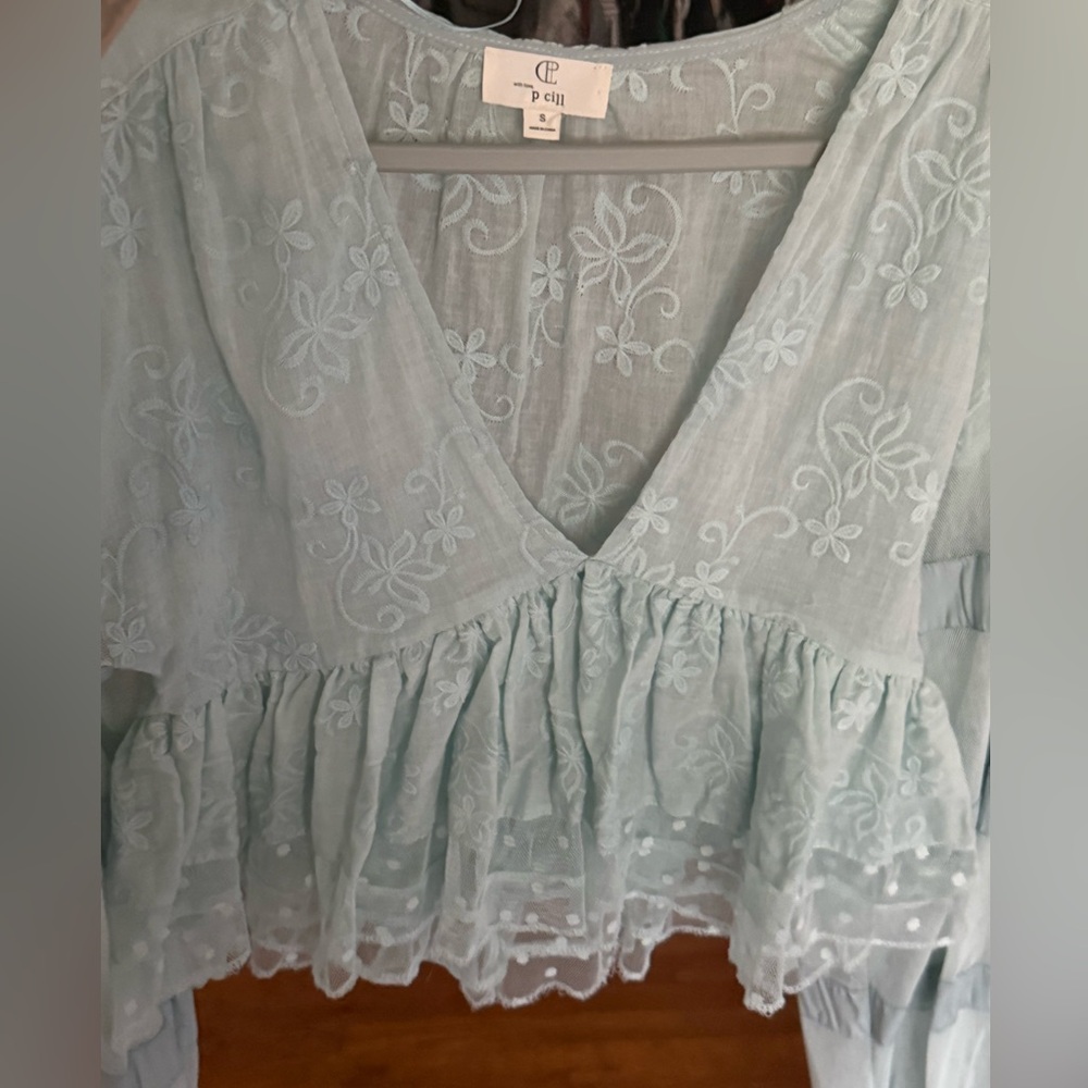 P. Cill boutique brand gorgeous Light Blue Blouse EUC worn one time will fit XS - Picture 2 of 7
